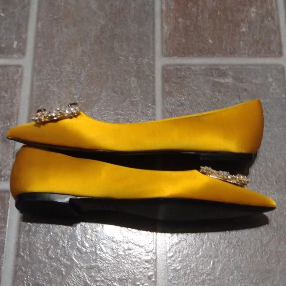 Roger Vivier Flower Strass Crystal embellishment Satin Ginger yellow flat Size35 - Picture 10 of 14